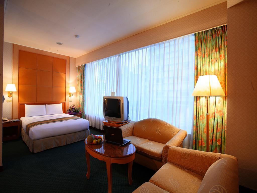 Da Shih Hotel Hualien Buitenkant foto