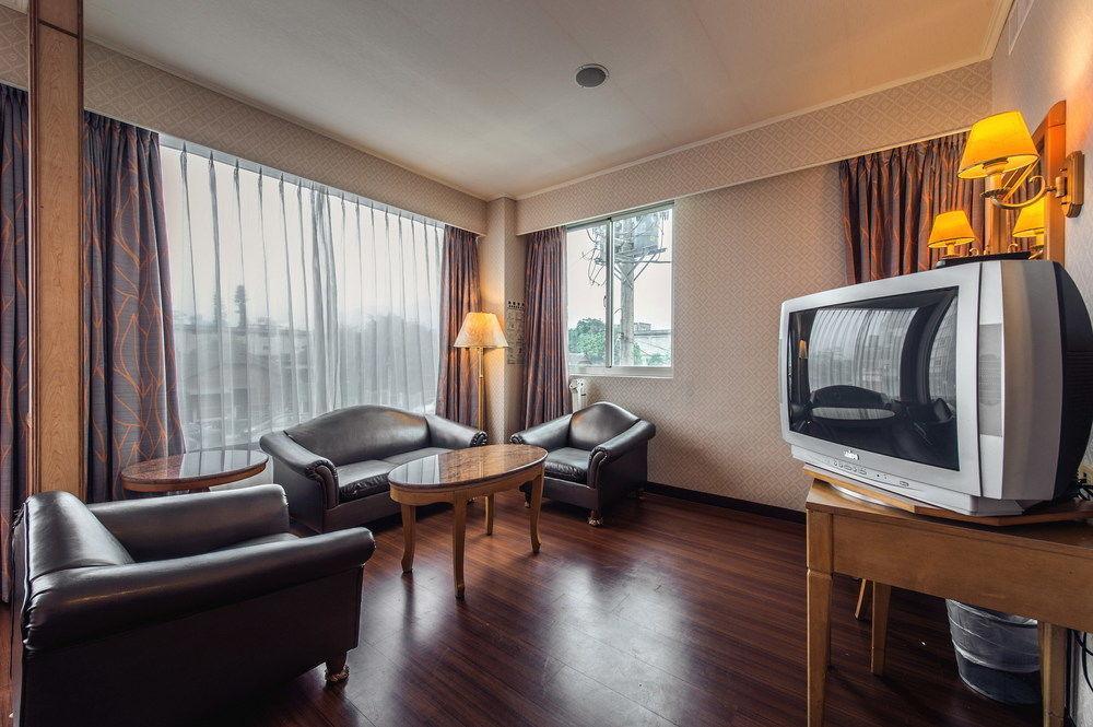 Da Shih Hotel Hualien Buitenkant foto
